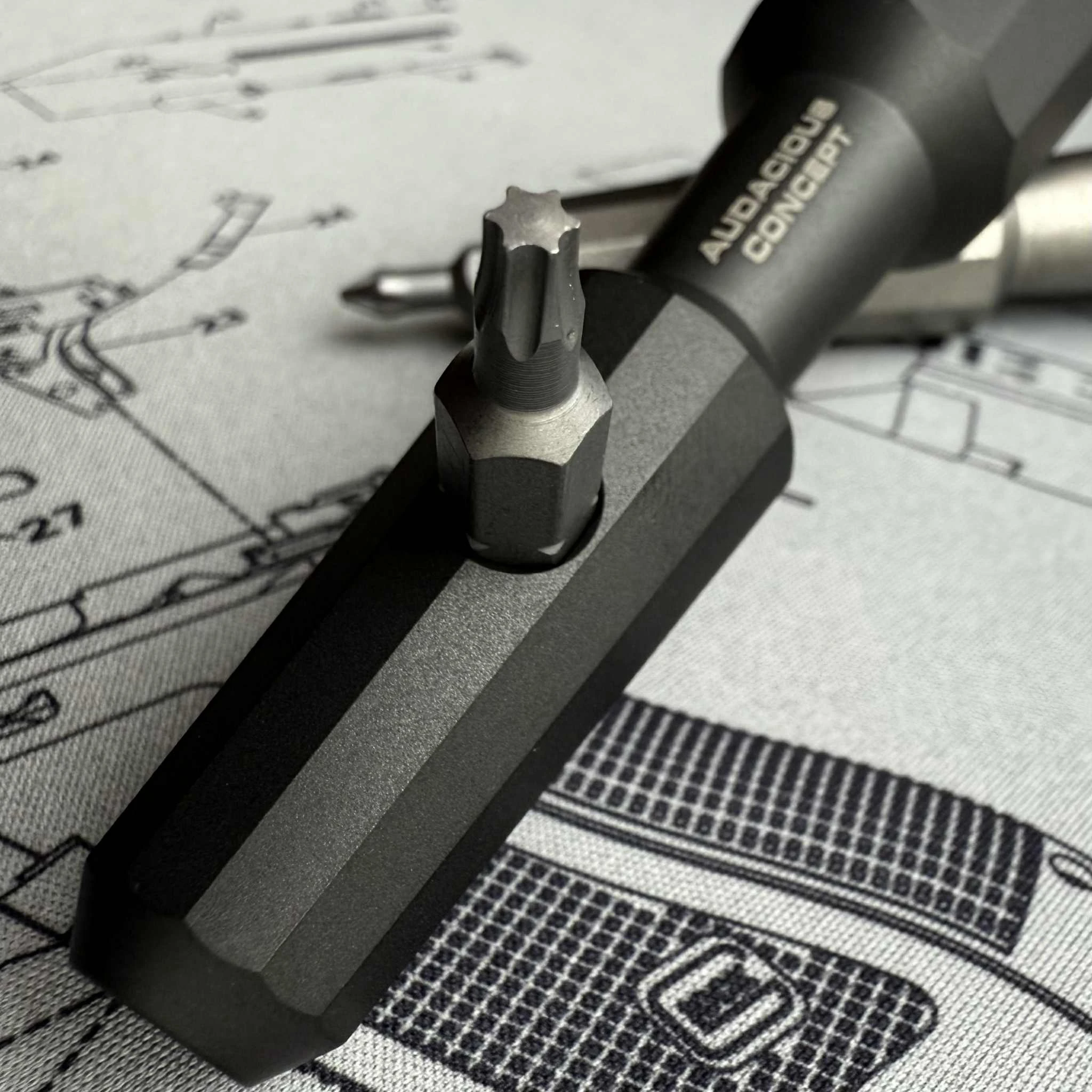 Titanium BIT MASTER - Image 14